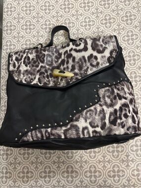 Black & Gray Leopard Print Top-Handle Purse